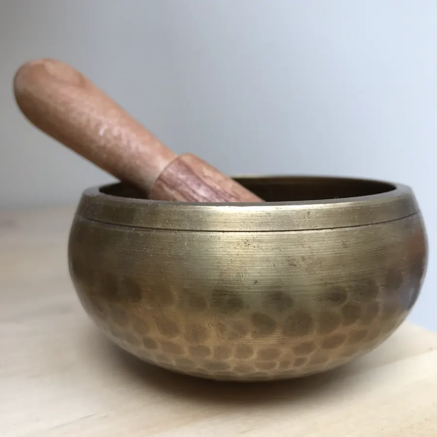 Bol chantant et son maillet, utilisés pour la méditation